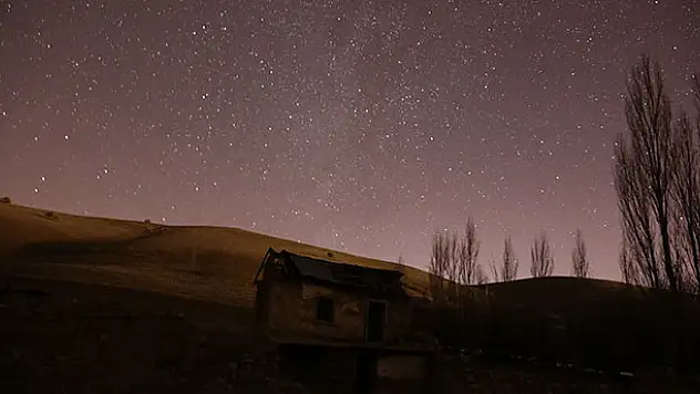 Konya'da yıldızların dansı görüntülendi