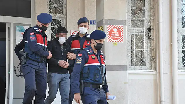 Konya'da yol kenarında bıçaklanmış halde bulunan kadının katil zanlısı tutuklandı
