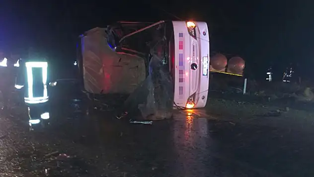 Konya'da yolcu otobüsü devrildi: 5 ölü, 25 yaralı