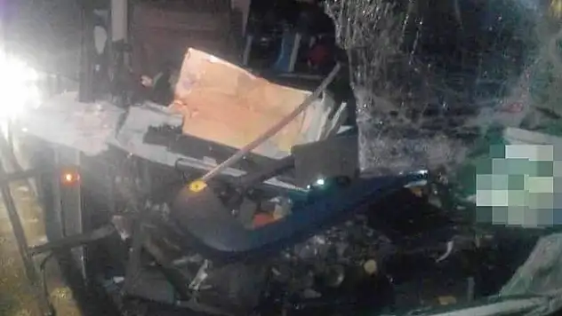Konya'da yolcu otobüsü Tır'a çarptı: 5 yaralı