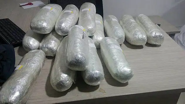 Konya'da yolcu otobüsünden kubar esrar çıktı