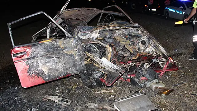 Konya'da yoldan çıkan otomobil yandı: 1 ölü, 5 yaralı