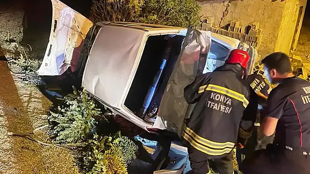 Konya'da yoldan çıkan otomobilin bahçe duvarına çarptığı kazada 1 kişi yaralandı
