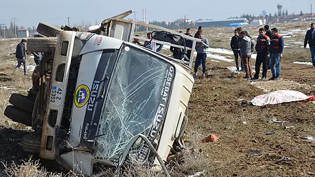 Konya'da yük treni ile kamyonet çarpıştı: 1 ölü