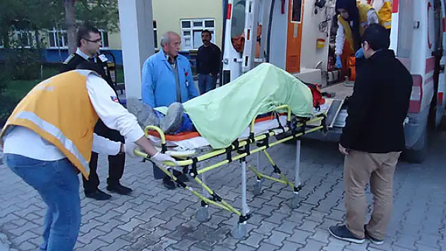 Konya'da yüksekten düşen işçi yaralandı.