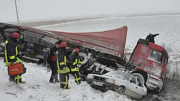 Konya'da zincirleme trafik kazası: 3 yaralı