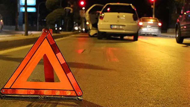 Konya'da zincirleme trafik kazası : 3 yaralı