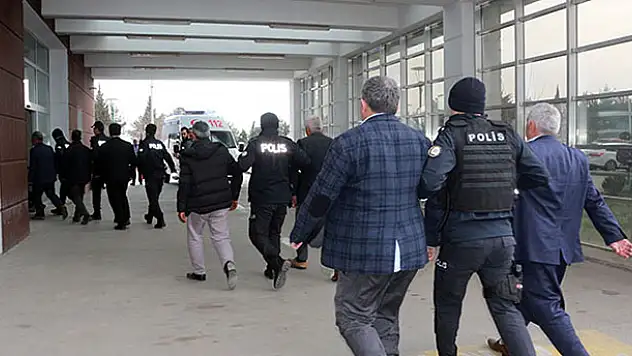 Konya dahil 12 ilde ehliyet sınavında usulsüzlük operasyonu: 54 gözaltı