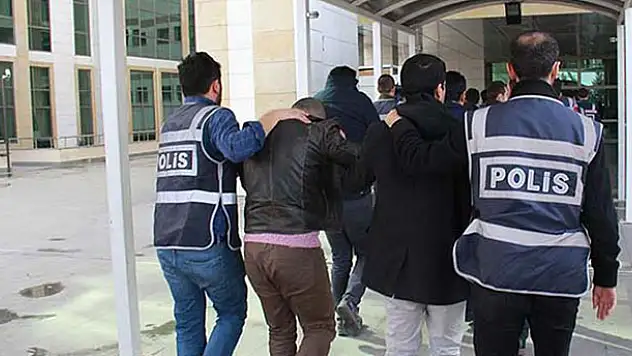 Konya dahil 12 ilde FETÖ operasyonu