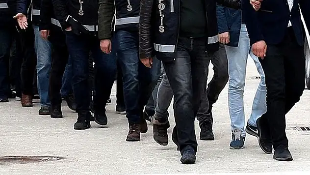 Konya dahil 32 ilde FETÖ operasyonunda 64 şüpheli yakalandı