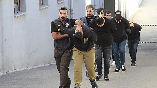 Konya dahil 4 ilde otomobil ilanıyla 1 milyon liralık dolandırıcılık