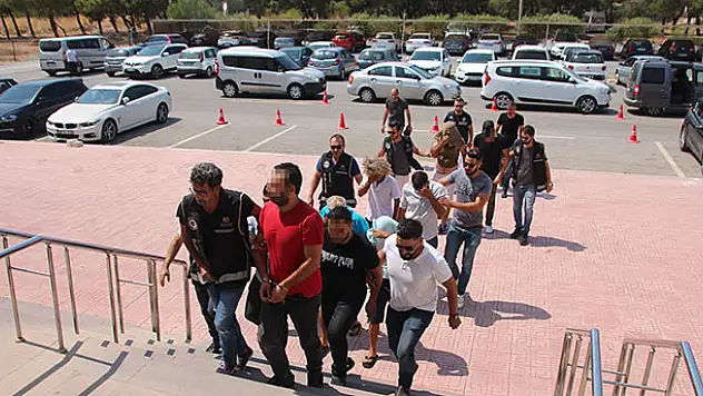 Konya dahil 5 ilde yapılan göçmen kaçakçığı operasyonunda 9 tutuklama