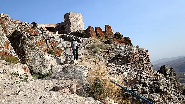 Konya'daki 5 bin yıllık stratejik kalenin 'kapısı' bulundu