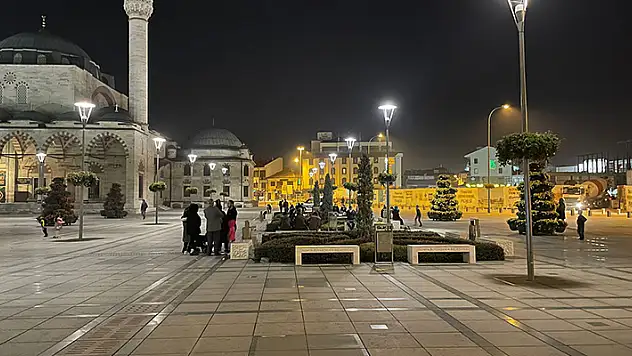 Konya'daki 5,1 büyüklüğünde deprem paniğe yol açtı
