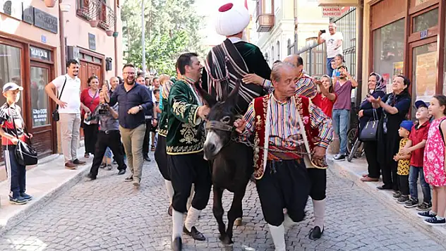 Konya'daki bazı dernek ve sendika temsilciliklerinden Aleyna Tilki tepkisi