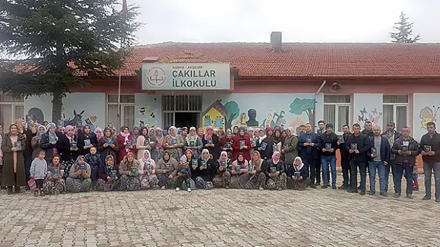 Konya'daki bu okulda veliler de sınava giriyor