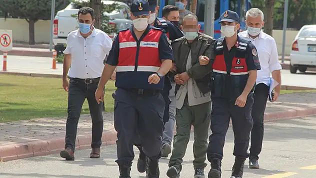 Konya'daki Büyükşen çifti cinayetinde yeni gelişme! Afganistan uyruklu şüpheli adliyeye sevk edildi
