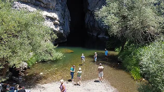 Konya'daki Çamlık Mağaraları turistlerin yeni gözdesi oldu