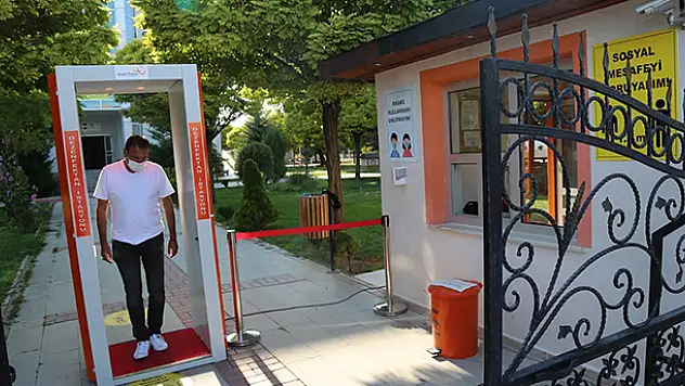 Konya'daki eğitim kurumlarından Esentepe Koleji, 'Okulum Temiz' belgesini alarak yeni eğitim öğretim dönemi hazırlıklarını tamamladı.