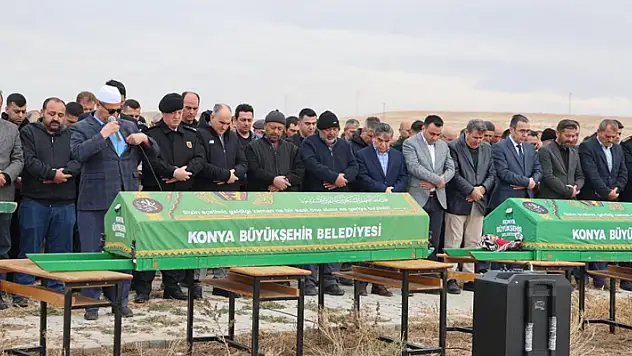 Konya'daki feci kazada hayatını kaybeden aynı aileden 5 kişi toprağa verildi