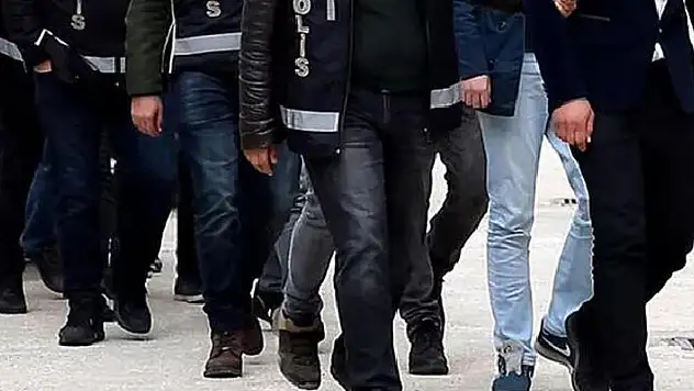 Konya'daki FETÖ operasyonda yakalanan 14 zanlıdan 2'si tutuklandı
