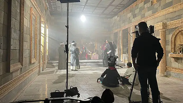 Konya'daki film platosunda Abbasi Halifesi Memun'un belgeseli çekiliyor
