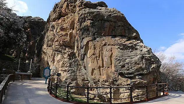 Konya'daki İvriz Kaya Anıtı ziyaretçileri cezbediyor