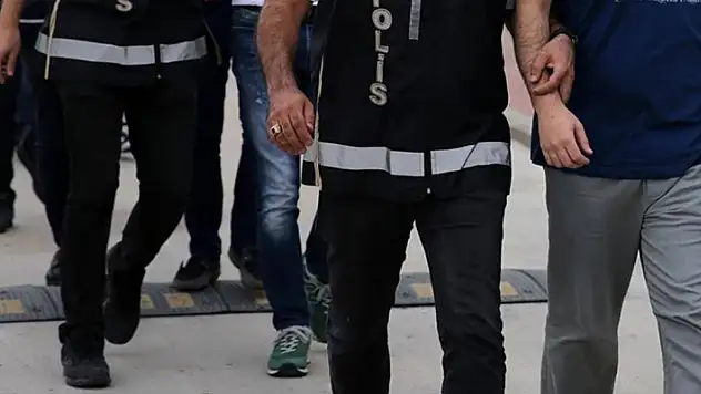 Konya'daki kaçakçılık operasyonlarında 12 şüpheli yakalandı
