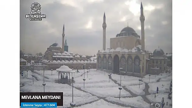 Konya'daki kar manzarası şehir kameraları ile izleniyor