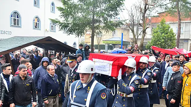Konya'daki kazada hayatını kaybeden uzman onbaşı Samsun'da toprağa verildi