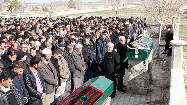 Konya'daki kazada ölen 4 kişi defnedildi