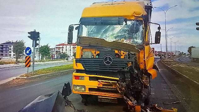 Konya'daki kazalarda yaralılar var