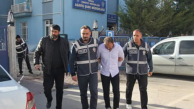 Konya'daki kuyumcuyu soyan şüpheli tutuklandı