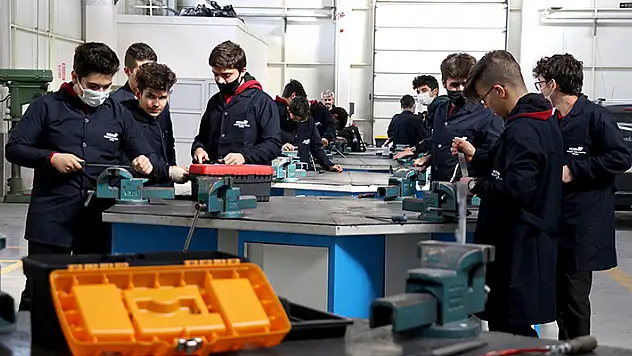 Konya'daki meslek liseleri, 83 milyon liralık gelirle Türkiye genelinde beşinci sırada yer aldı