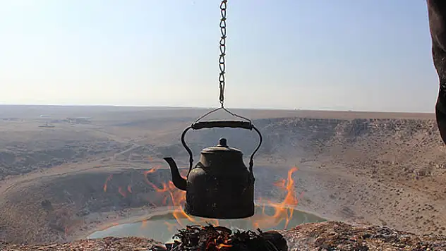 Konya'daki Meyil Obruk Gölü yeniden doğal rengine büründü