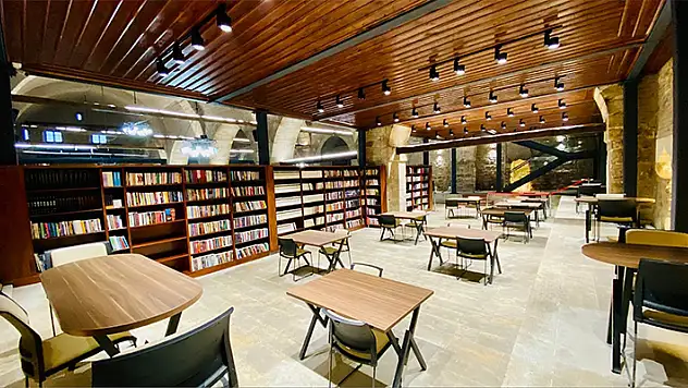 Konya'daki Mimar Sinan Kültür Han Kitap Kafe ve Okuma Salonu projesi ödül aldı