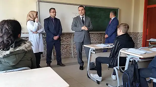 Konya'daki o okulda telefon sayısı düştü!