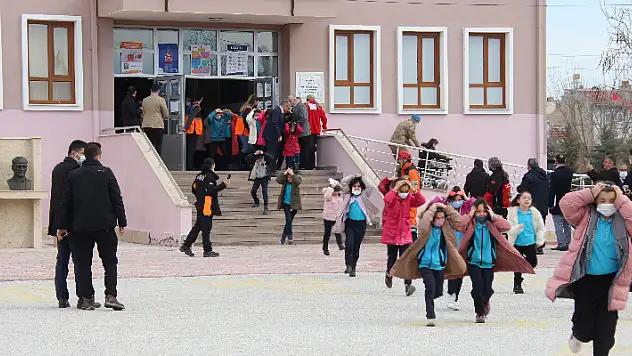Konya'daki okullarda deprem tatbikatı yapıldı
