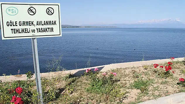 Konya'daki olta balıkçıları dikkat! Beyşehir Gölü'nde olta avcılığı yapılabilecek alanlar yeniden belirlendi