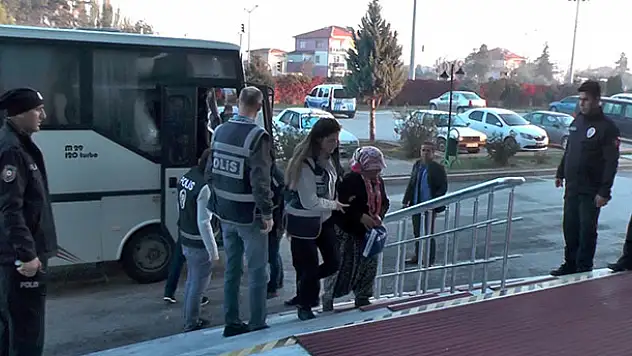 Konya'daki uyuşturucu operasyonunda 15 şüpheli adliyede