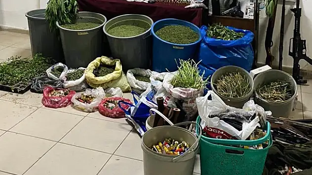 Konya'daki uyuşturucu operasyonunda 4 şüpheli gözaltına alındı