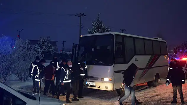 Konya'daki uyuşturucu operasyonunda yakalanan 16 şüpheliden 14'ü tutuklandı