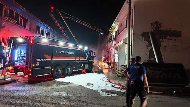 Konya'daki yangında emekler kül oldu