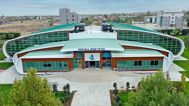 Konya'daki yenilenen spor merkezi kapılarını açtı!