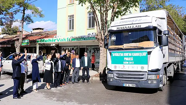 Konya'dan 15 Afrika ülkesine 21 bin 500 Kur'an-ı Kerim