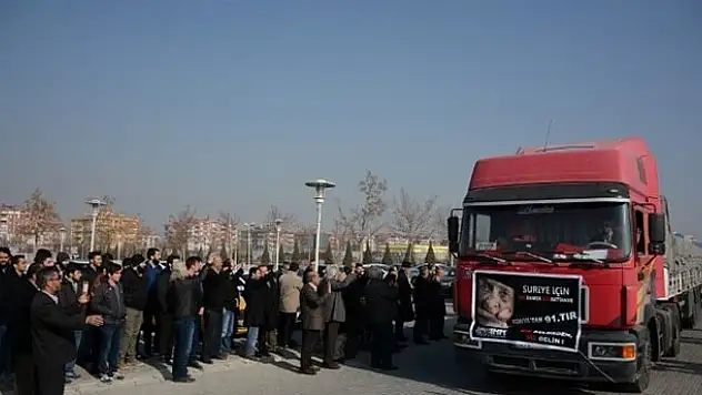 Konya'dan 21 Tır Dolusu Yardım Suriye'ye Gönderildi
