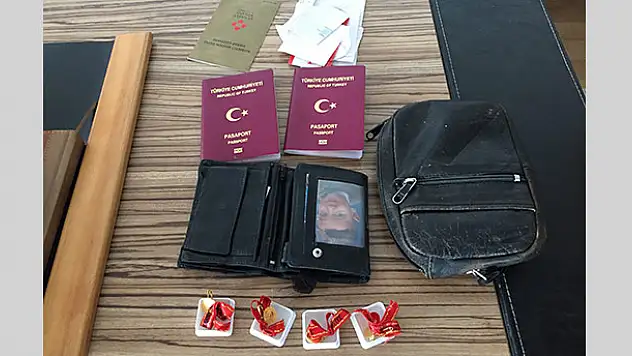Konya'dan aldığı aracın içinde altın buldu, sahibine gönderdi