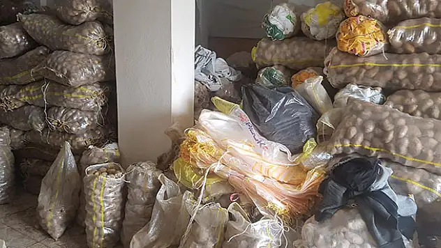 Konya'dan götürdüğü patatesi stok yapmış!