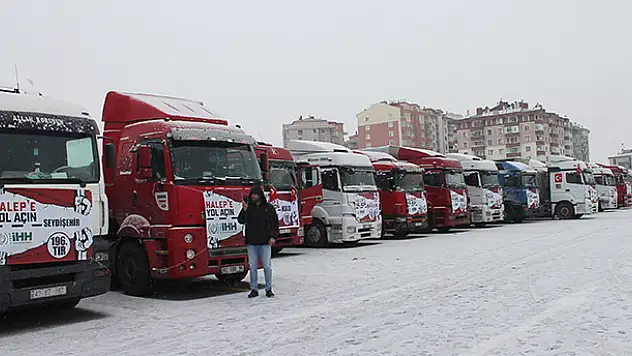 Konya'dan Halep'e 60 yardım tırı yola çıktı