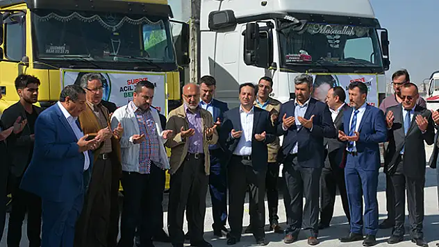 Konya'dan Suriye'ye 2 tır yardım